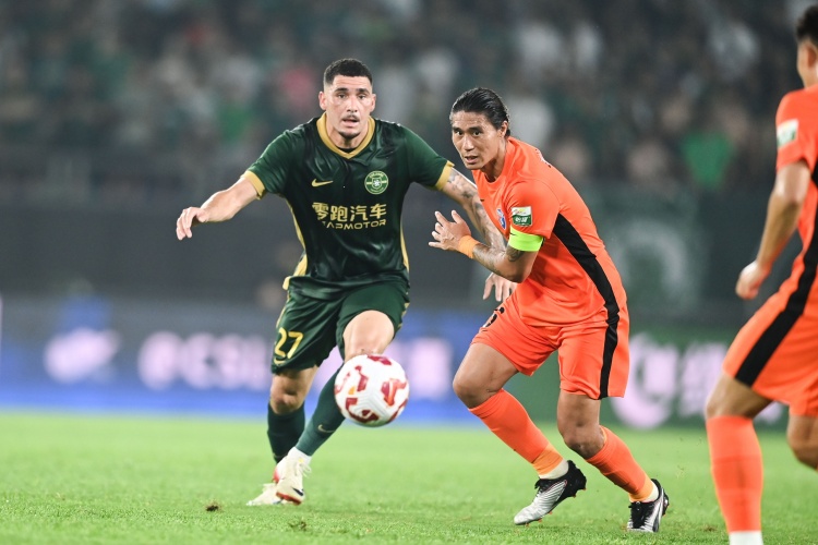 星空体育官网-足球报评亚戈：租借表现欠佳 续约前景存疑