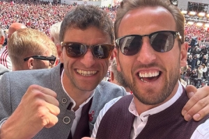 星空体育-凯恩：以慕尼黑独有方式狂欢！与球迷以特别方式共庆冠军荣耀